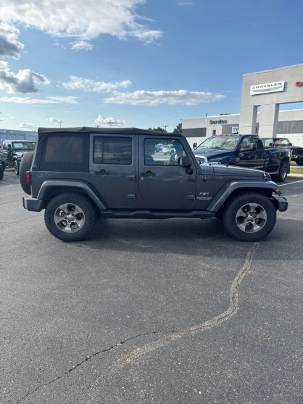 Used 2017 Jeep Wrangler Unlimited Sahara SUV