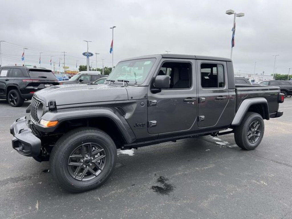 New 2025 Jeep Gladiator Sport Truck Crew Cab