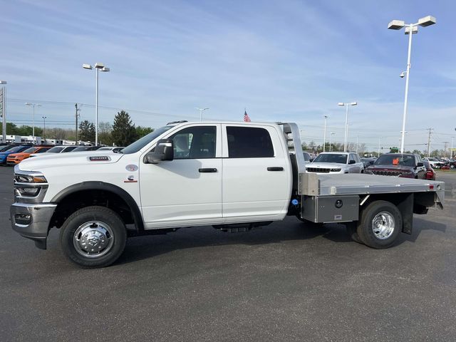 2026 RAM 3500 Chassis Tradesman - Photo 3