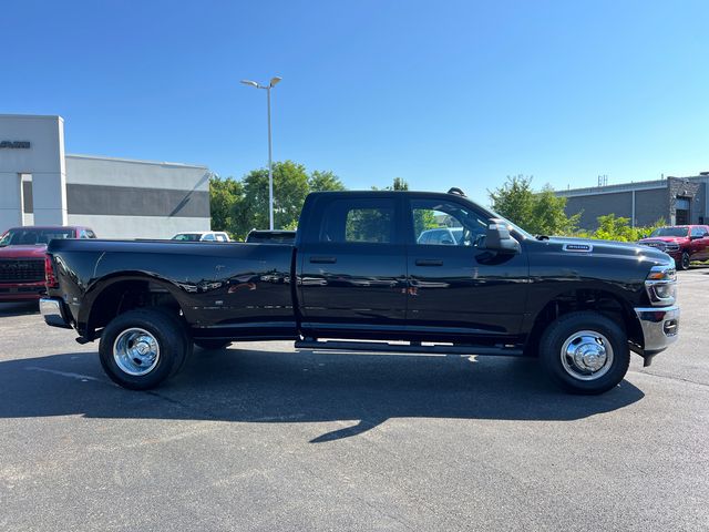 2026 RAM 3500 Tradesman - Photo 8