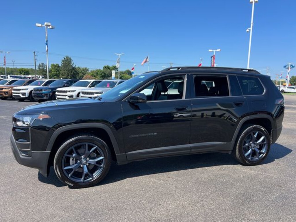 New 2026 Jeep Cherokee Laredo/Limited SUV