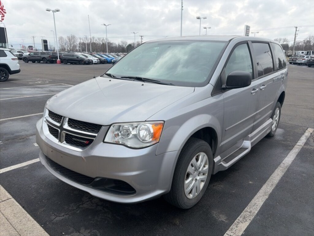 Used 2016 Dodge Grand Caravan SE Minivan/Van