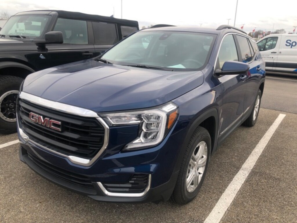 Used 2022 GMC Terrain SLE SUV