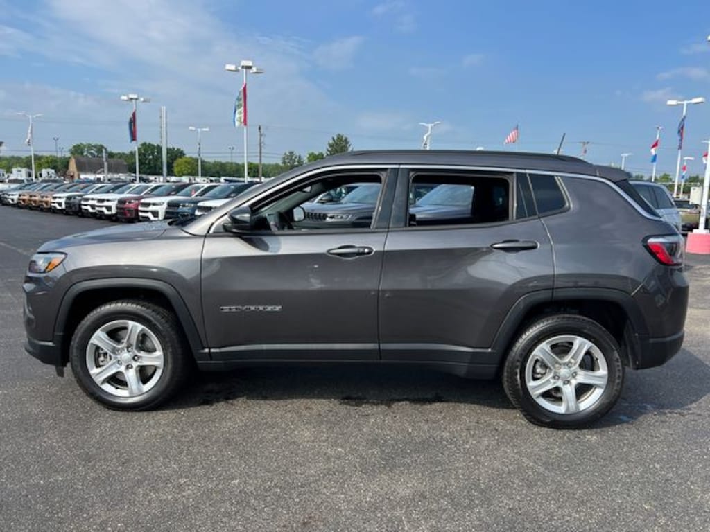 Used 2024 Jeep Compass Latitude SUV