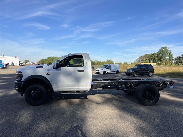 2026 Ram 5500 Tradesman photo 4