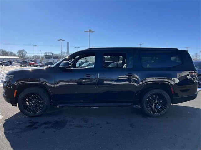 2025 Jeep Wagoneer L Carbide photo 4