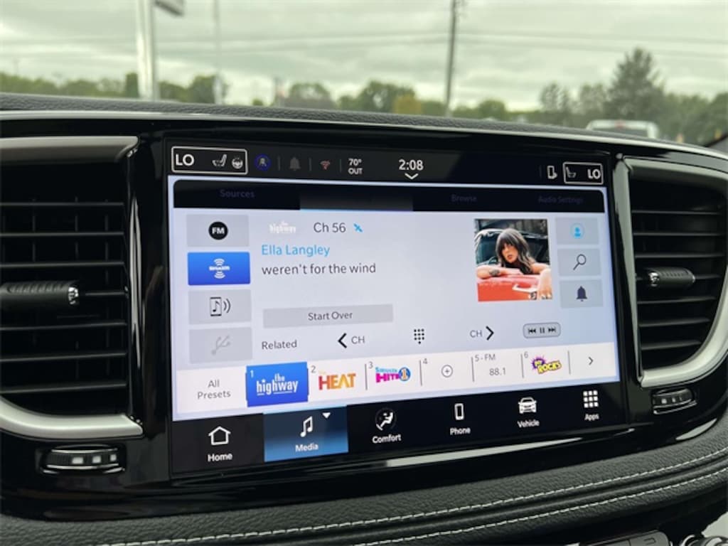 New 2025 Chrysler Pacifica Select Van Passenger Van