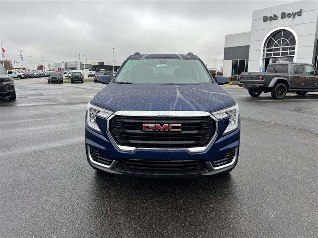 2022 Gmc Terrain SLE photo 2