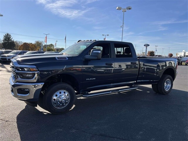 2026 Ram 3500 Big Horn photo 3