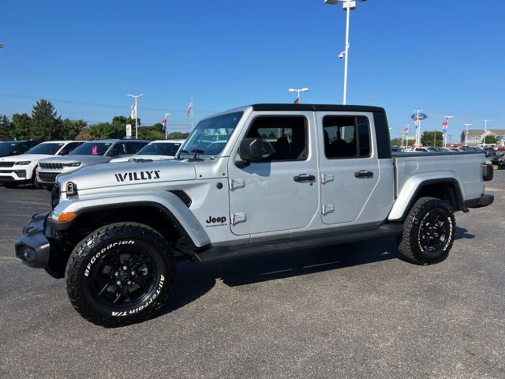 Certified 2024 Jeep Gladiator Willys Truck