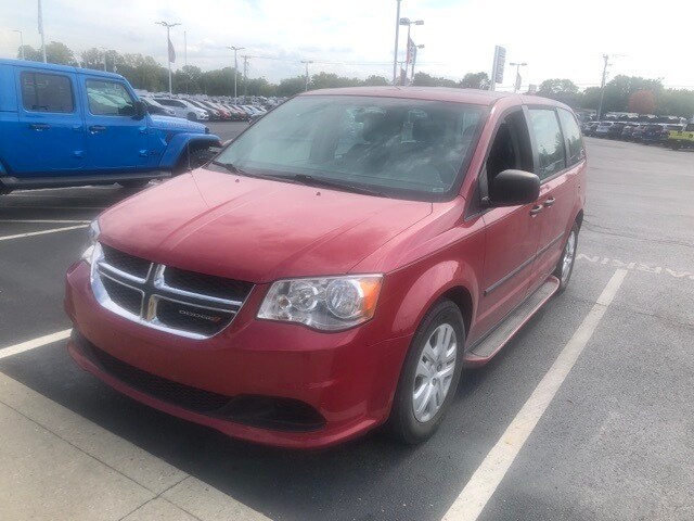 2014 Dodge Grand Caravan SE photo 2