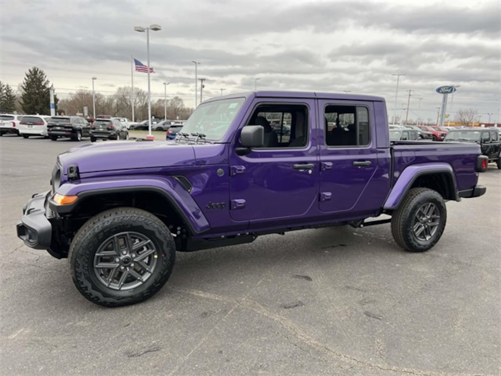New 2026 Jeep Gladiator Sport Truck Crew Cab
