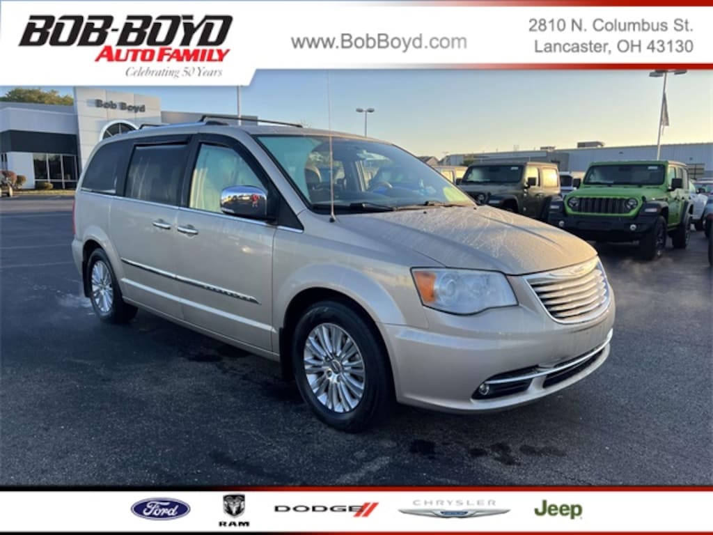 Used 2015 Chrysler Town & Country Limited Minivan/Van