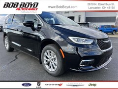 2025 Chrysler Pacifica Select Van Passenger Van