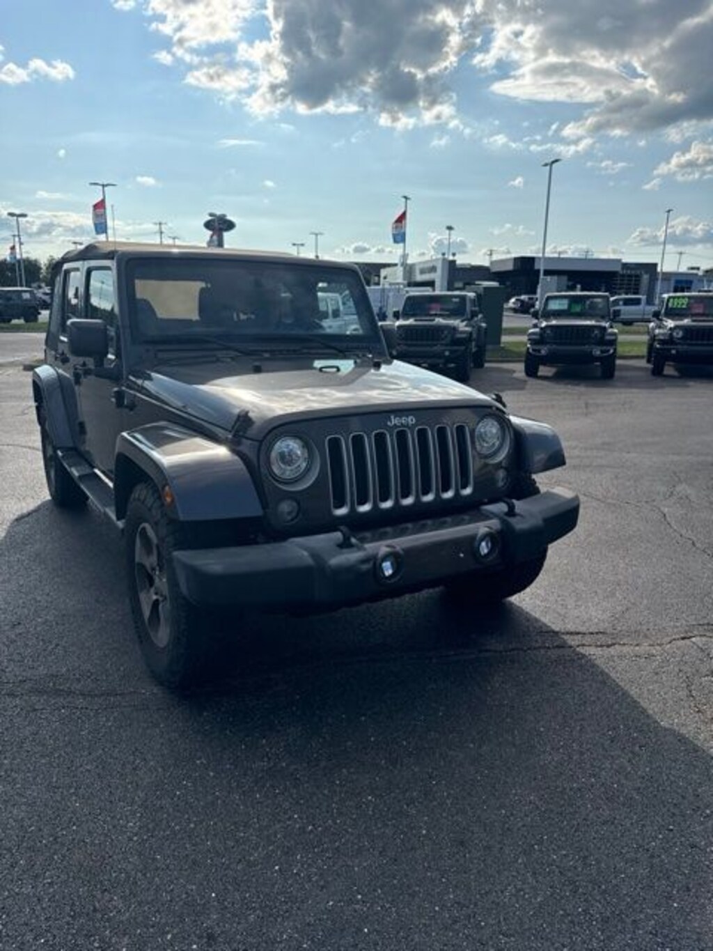 Used 2017 Jeep Wrangler Unlimited Sahara SUV