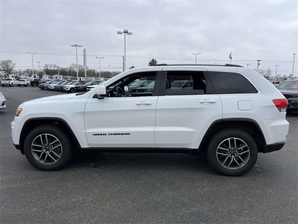 Used 2019 Jeep Grand Cherokee Laredo E SUV