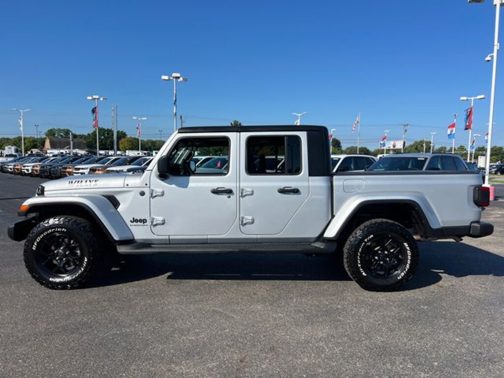 Certified 2024 Jeep Gladiator Willys Truck