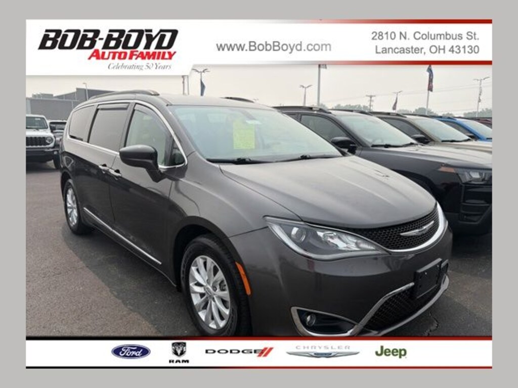 Used 2017 Chrysler Pacifica Touring L Minivan/Van
