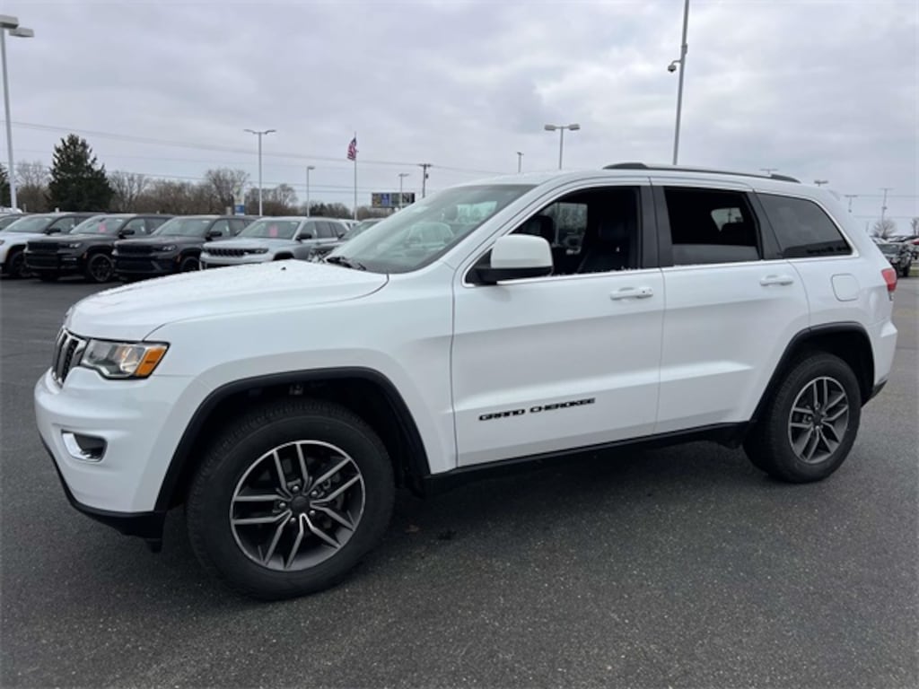 Used 2019 Jeep Grand Cherokee Laredo E SUV