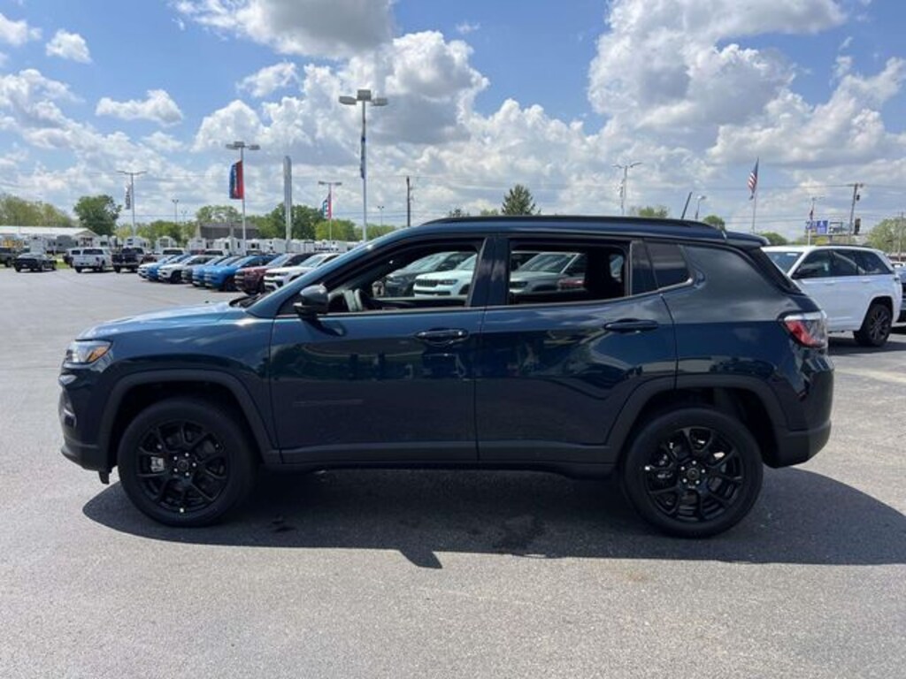 New 2026 Jeep Compass Latitude SUV