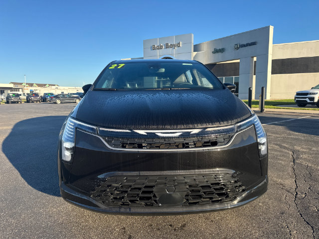 New 2027 Chrysler Pacifica Select Van Passenger Van