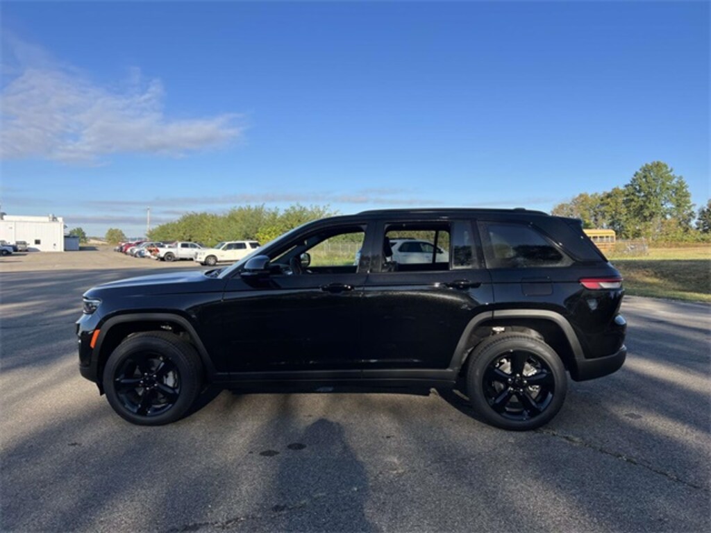 New 2025 Jeep Grand Cherokee Limited SUV
