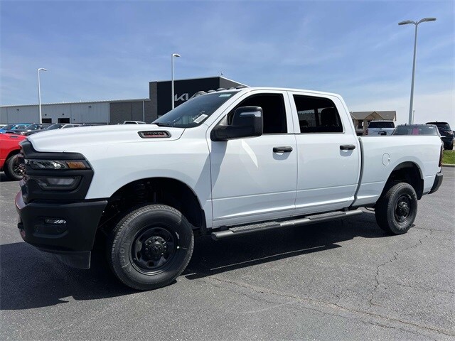 2025 Ram 2500 Tradesman photo 3