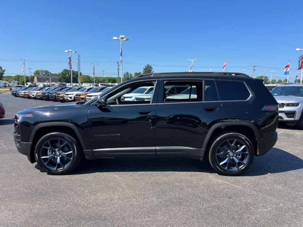 New 2026 Jeep Cherokee Laredo/Limited SUV