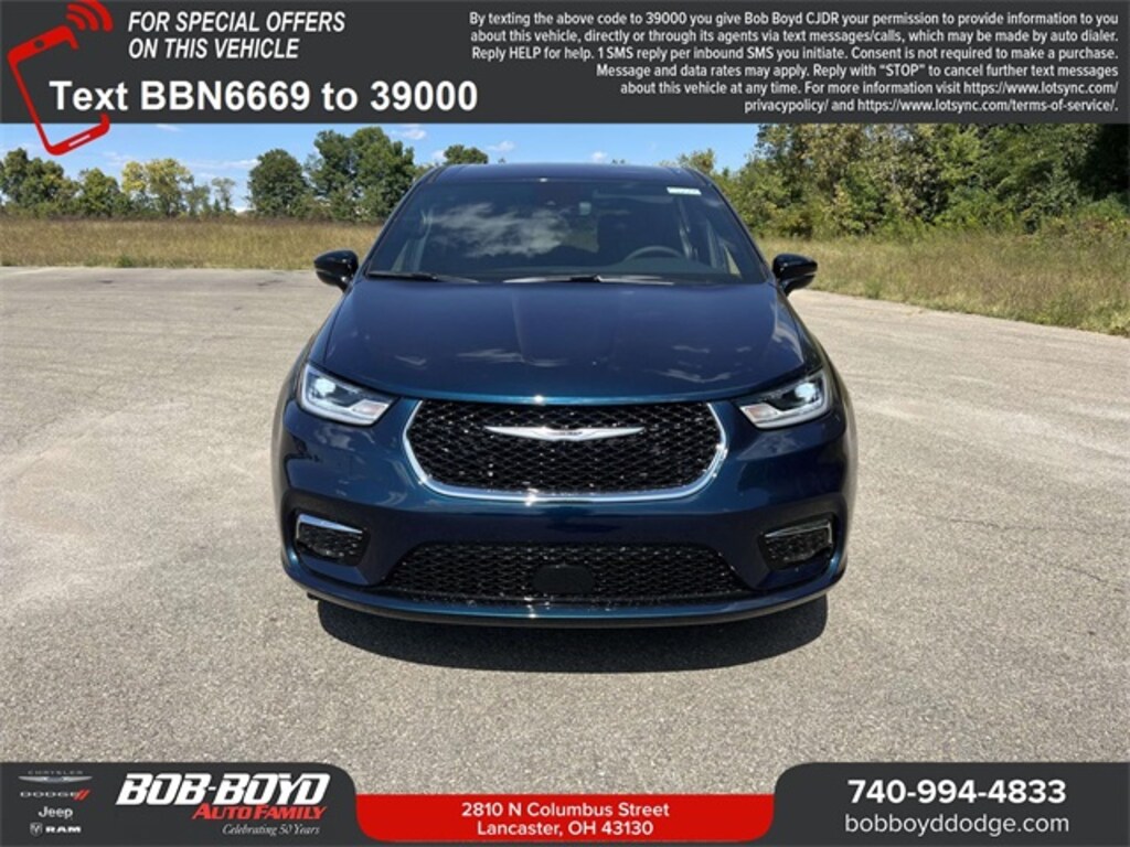 New 2025 Chrysler Pacifica Select Van Passenger Van