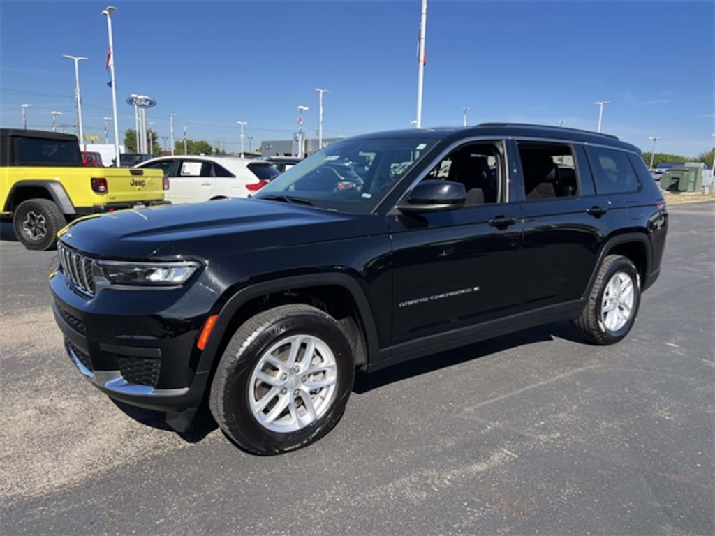 Used 2023 Jeep Grand Cherokee L Laredo SUV