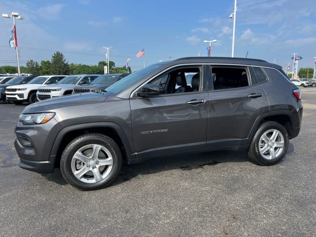 Used 2024 Jeep Compass Latitude SUV