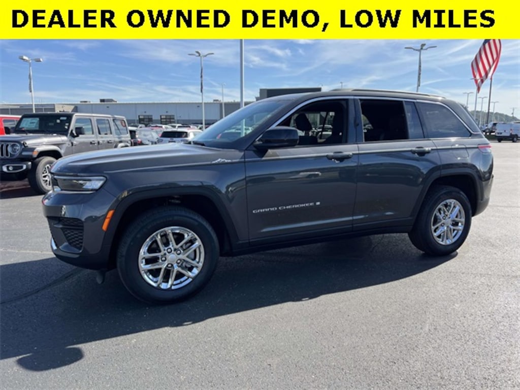 Used 2025 Jeep Grand Cherokee Laredo SUV