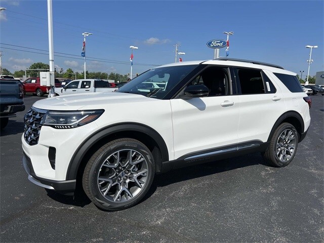 2025 Ford Explorer Platinum photo 3