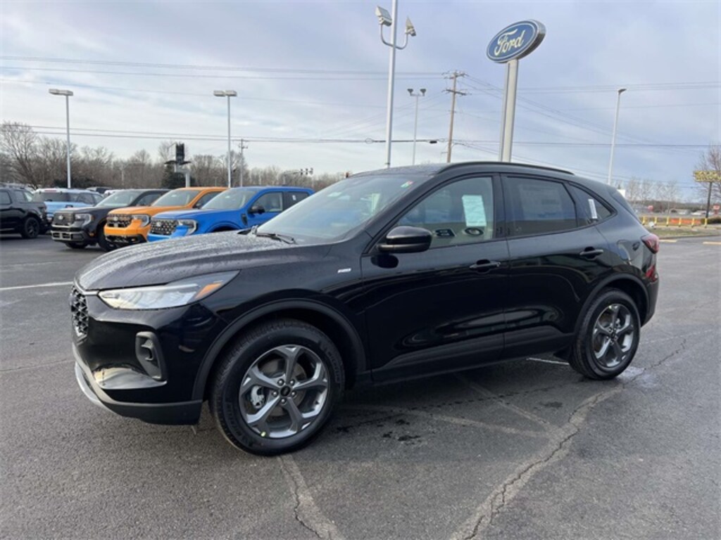 New 2026 Ford Escape Hybrid ST-Line Select SUV