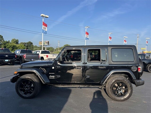 2023 Jeep Wrangler Sahara photo 3
