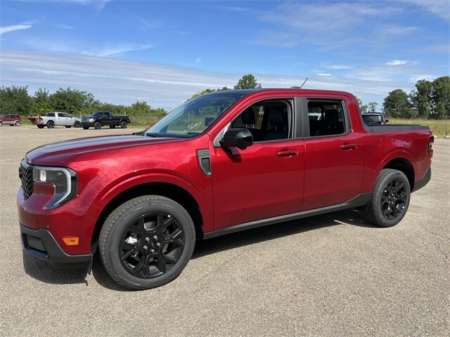 2025 Ford Maverick Lariat photo 3