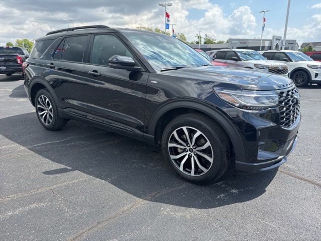 Certified 2025 Ford Explorer ST-Line SUV