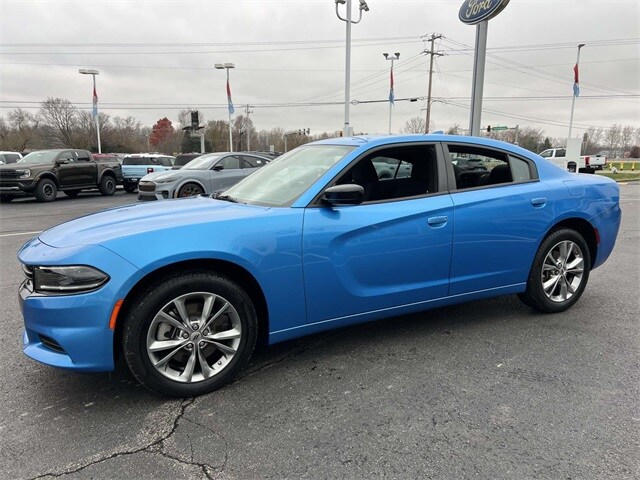 2023 Dodge Charger SXT photo 3