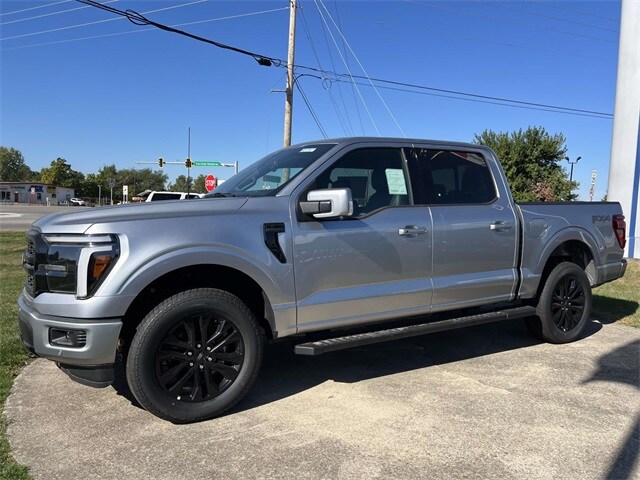 2025 Ford F-150 Lariat photo 3