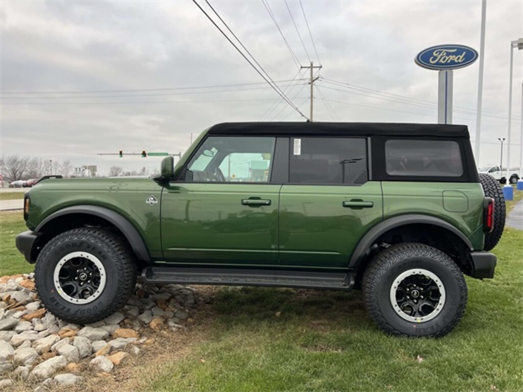 New 2025 Ford Bronco Outer Banks SUV