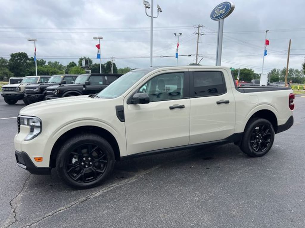 Certified 2025 Ford Maverick XLT Truck