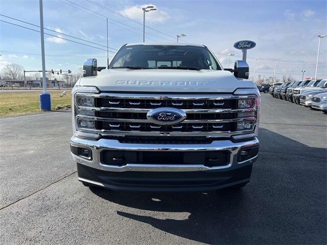 2025 Ford F-350 photo 2