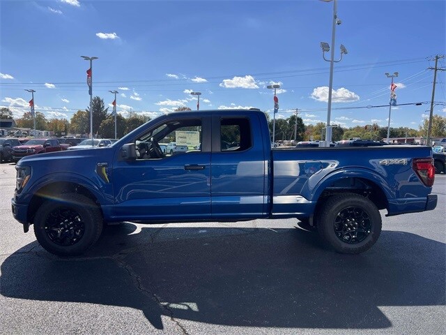 2025 Ford F-150 STX photo 4
