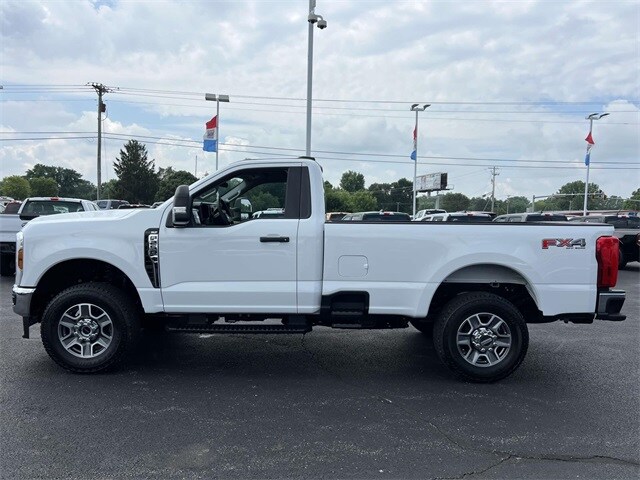 2025 Ford F-250 XLT photo 4
