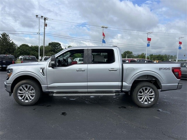 2025 Ford F-150 XLT photo 4