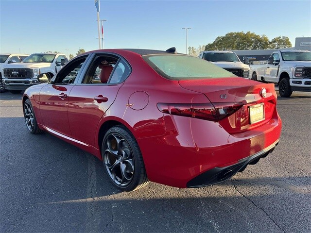 2021 Alfa Romeo Giulia Ti Sport photo 4