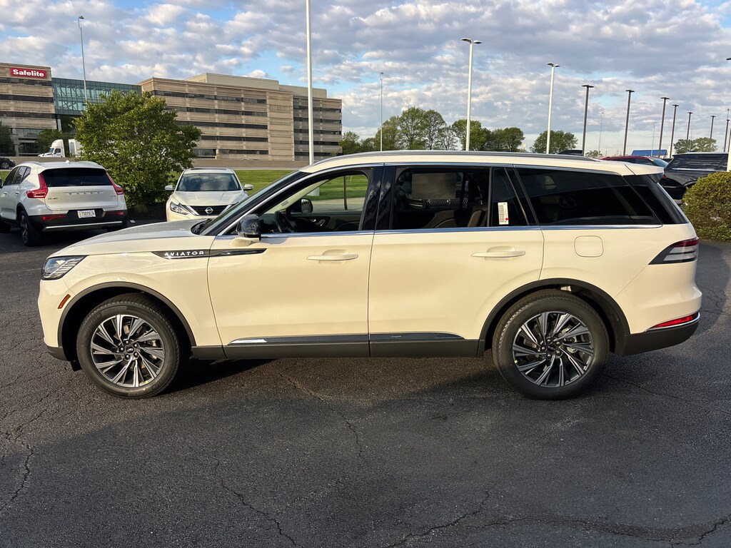 New 2026 Lincoln Aviator Premiere SUV