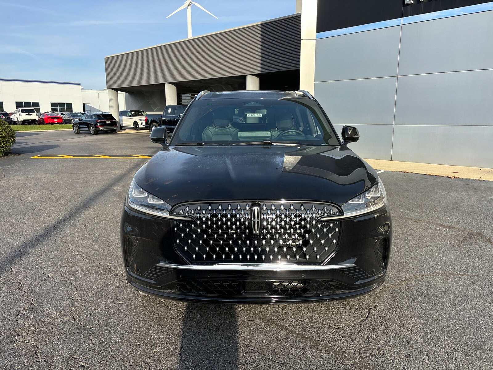 2025 Lincoln Aviator Black Label photo 2