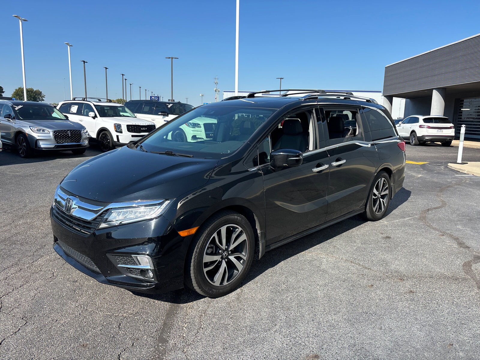 2019 Honda Odyssey Elite photo 3