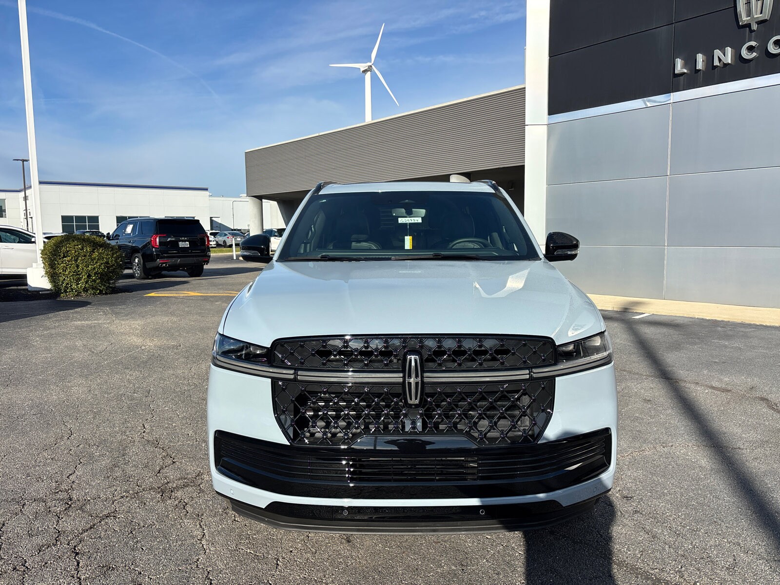 2025 Lincoln Navigator L Reserve photo 2